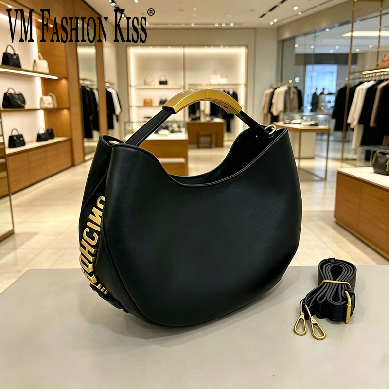 Luxury Bags With Zipper - Bolsa Demi-Círculo Feminina com Letras Douradas,