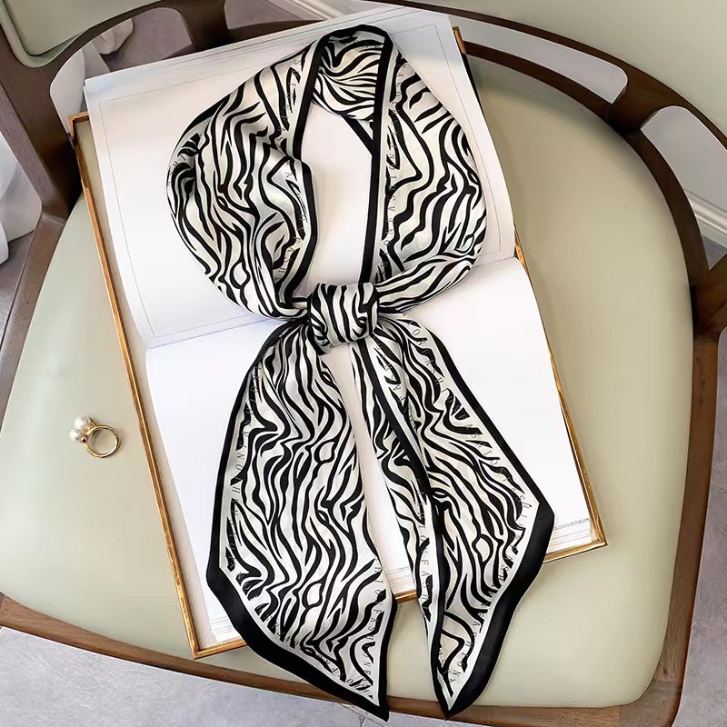 Lenço Quadrado de Seda Luxuoso - Luxury Bags For Summer avaliação e preço