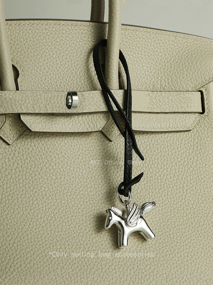 Pingente de Luxo em Latão com  - Luxury Bags Hermes avaliação e preço